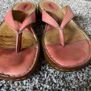 BORN Flip Flips SANDALS * PINK Coral 100% LEATHER UPPERS & padded insole~ 8 / 39